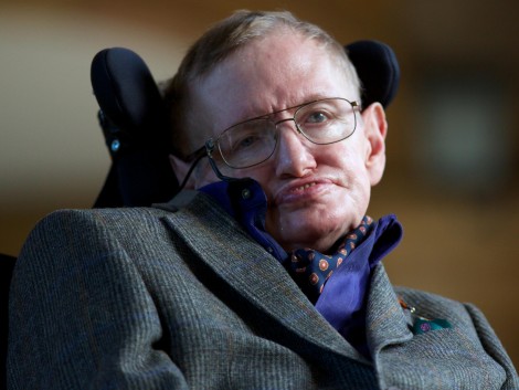 Pour Stephen Hawking l’intelligence artificielle est la grande menace