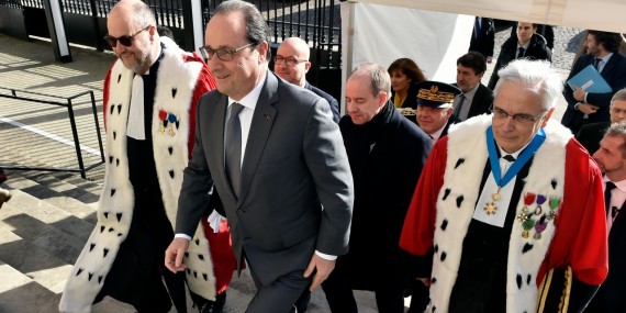 Hollande état droit protecteur