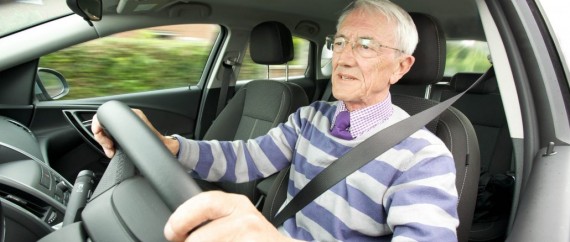 conducteurs âgés moins dangereux jeunes