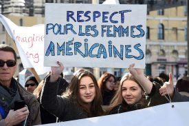 Manifestations anti Trump Casseurs Femmes Médias Showbiz Mondialisme Démocrates