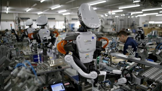 Main oeuvre six emplois éliminés robot