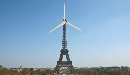 éoliennes grosses comme tour Eiffel Danemark