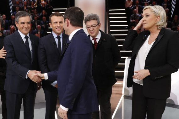 Fillon Pen Macron Mélenchon Attaque Candidat Antisystème