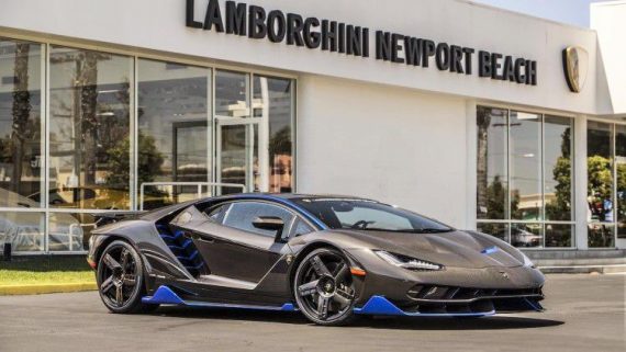 première Lamborghini Centenario mains Américain