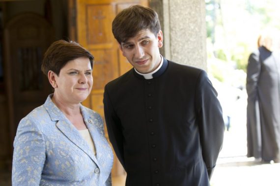 Pologne fils premier ministre Beata Szydło prêtre