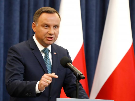Pologne réforme justice veto président Commission européenne sanctions