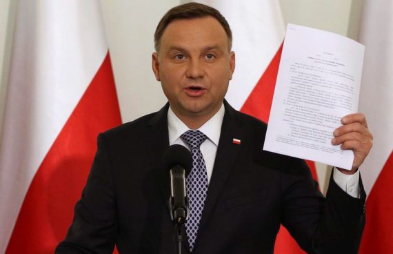 Duda Pologne réforme justice Commission européenne