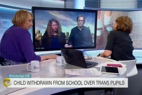 folie transgenre respectée écoles Eglise Angleterre parents chrétiens attaquent justice