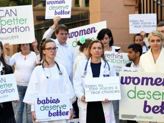 médecins britanniques dépénalisation absolue avortement