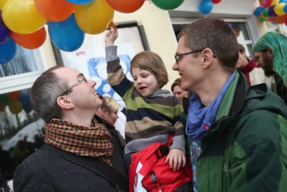 Première adoption homosexuelle Allemagne