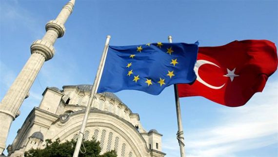 UE envisage réduire paiements versés Turquie cadre processus adhésion
