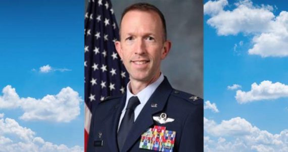 colonel US Air Force sanctionné refus reconnaître mariage homosexuel subordonné