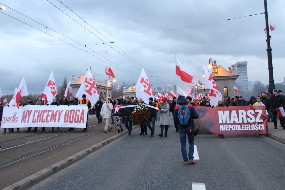 Marche Indépendance Varsovie nationalistes polonais patriotique