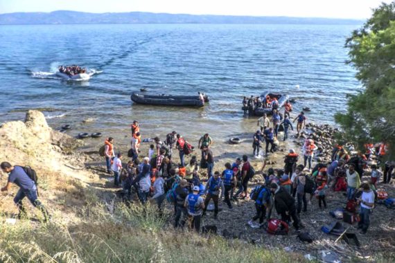 12000 migrants réfugiés clandestins Lesbos 2017