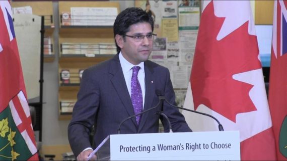 Zone franche 50 mètres avortoirs Ontario manifestations pro vie interdites