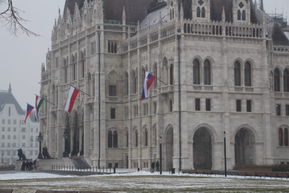 Groupe Visegrad V4 défense parlements valeurs chrétiennes immigration Budapest