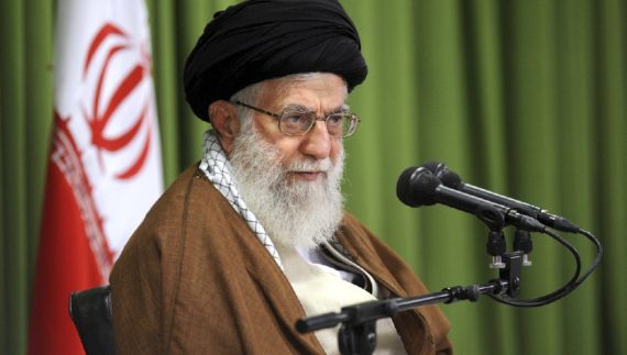 ayatollah Ali Khamenei appelle Etats Unis armes feu interdire