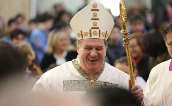 LGBT cardinal Tobin affirme Eglise catholique bouge