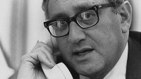 illegal anticonstitutionnel Henri Kissinger