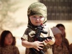 VIDEO : L’Etat Islamique décapite et entraîne des enfants…