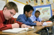 Les garçons désormais défavorisés par le système éducatif