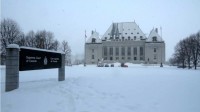 Canada : la Cour suprême oblige le gouvernement à légaliser le suicide assisté