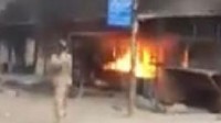Des milices chiites brûlent entièrement un village sunnite, non loin de Tikrit