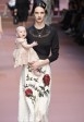 La photo : Mode : Dolce et Gabbana rend hommage aux mamans