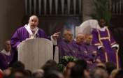 Le pape François sur la messe en vernaculaire : « On ne peut revenir en arrière » sur la réforme liturgique