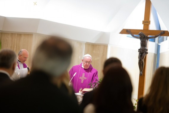 nombre exorcismes Explosion pape Francois parle diable