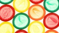 Des collégiens récompensés pour l’invention de préservatifs qui changent de couleurs au contact d’une IST