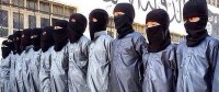 Daech : les enfants recrutés par l’Etat islamique décapitent des poupées dans les camps d’entraînement en Syrie