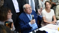 Jean-Marie Le Pen attaque Front national deux millions