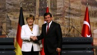 En Turquie, Angela Merkel négocie donnant-donnant