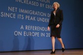 Pour Theresa May, ministre de l’Intérieur du Royaume-Uni, l’immigration de masse rend impossible la « cohésion sociale »