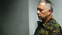 Le chef de l’armée suisse a-t-il vraiment appelé à « s’armer » face aux troubles sociaux ?