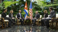 A Cuba chez Castro, Obama légitime les droits de l’homme communiste