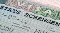 L’Union européenne envisage de rétablir les visas pour les Américains et les Canadiens