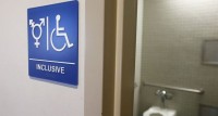 Le Département de la justice américain affirme que les lois de la Caroline du Nord sur les toilettes séparées violent les droits civiques