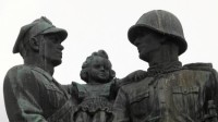 Pologne démantèlement monuments gratitude Armée Rouge