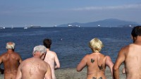 Madrid autorise une journée nudiste dans ses piscines municipales