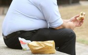 Rationnement des soins par l’Assurance santé britannique : le NHS privera les obèses et gros fumeurs d’opérations courantes