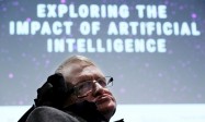Stephen Hawking : « L’intelligence artificielle pourrait développer sa propre volonté, en conflit avec la nôtre »