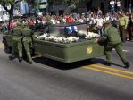 La photo : la jeep transportant les restes de Fidel Castro tombe en panne