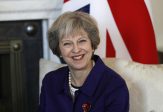 Theresa May persiste et signe : le Brexit sera déclenché dans 15 jours malgré les Lords