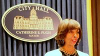 Le maire démocrate de Baltimore, Catherine Pugh, rejette le salaire minimum