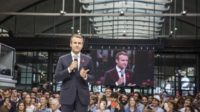 Macron socialiste gens réussissent rien