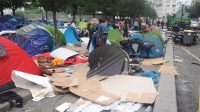 migrants touristes Paris poubelle coupe gorge Hidalgo