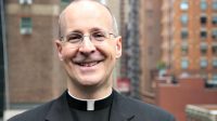 James Martin SJ consulteur Vatican Dieu LGBTQ