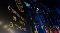 quotas demandeurs asile Cour Justice UE recours Hongrie Slovaquie relocalisation